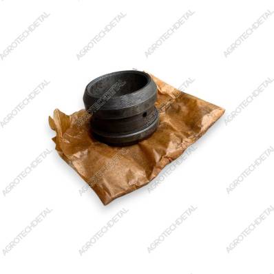 Втулка ВОМ 150.41.130-1 крышки Т-150