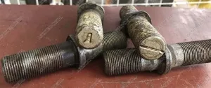 Болт ступицы с левой резьбой 150.39.129
